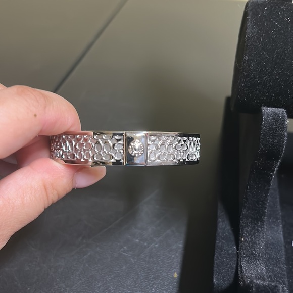 COACH Silver Bangle Bracelet 1 pc NWOT - Picture 6 of 7